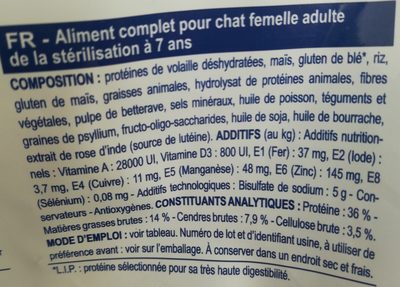 Royal Canin - Croquettes Veterinary Care Young Female Pour Chat - 3,5KG - 2
