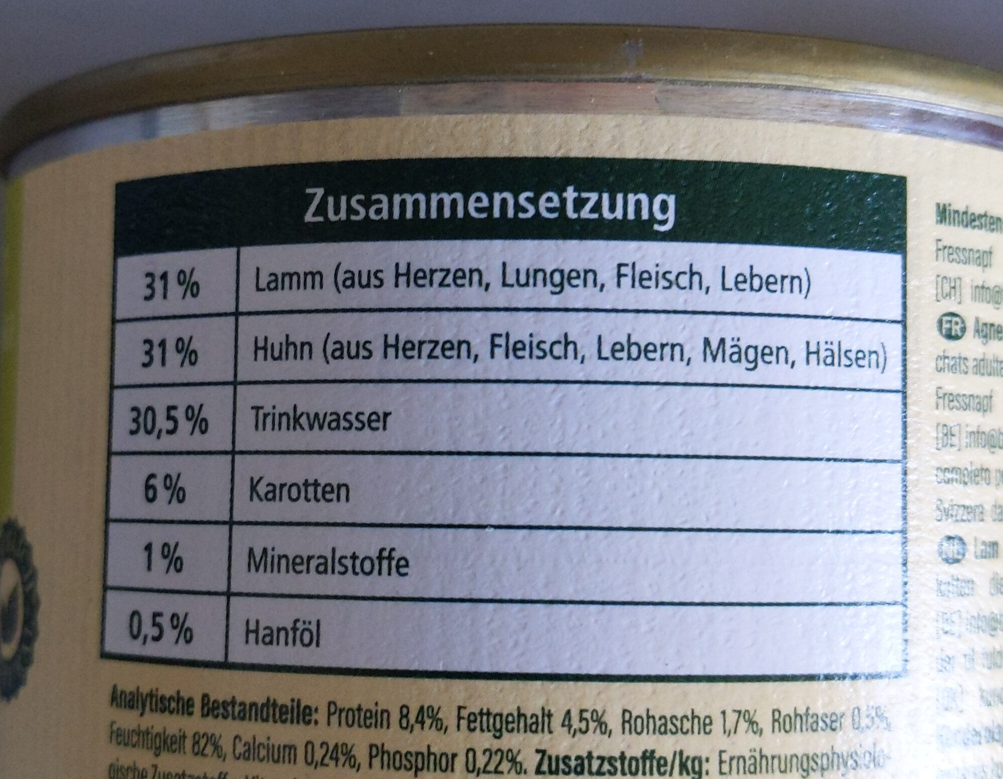 Lamm und Huhn mit Karotten und Hanföl - Ingredients - de